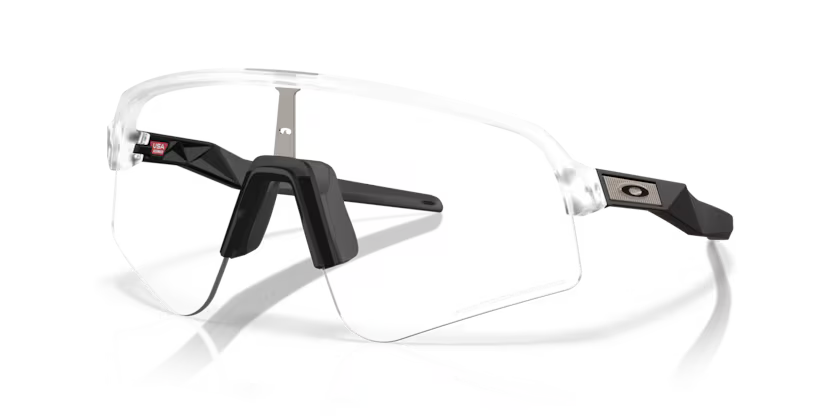 Oakley Sutro Lite Sweep - Matte clear, Clear to black iridium photochromic
