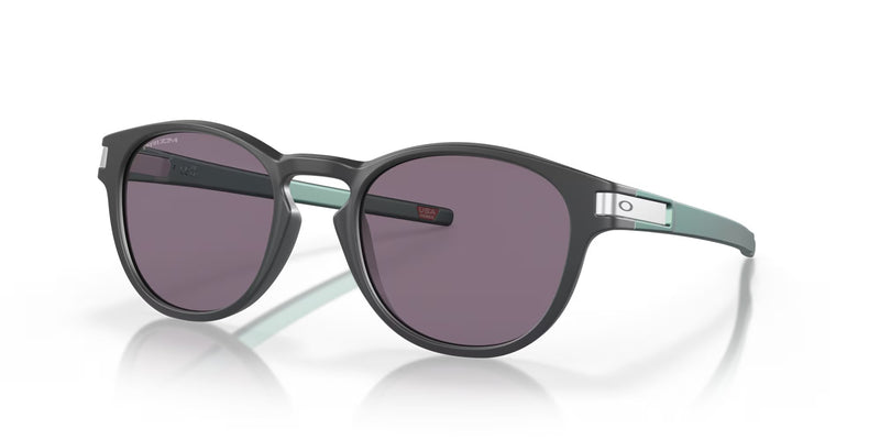 Oakley Latch™ - Matte Carbon, Prizm Grey